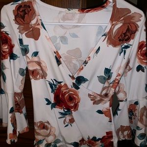 Juniors Floral Bell Sleeve Crop Top